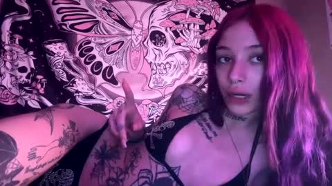 lookingforlona online show from 09-15-25, 03:01