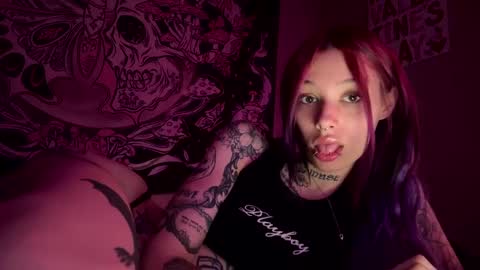 lookingforlona online show from 09-23-25, 04:32