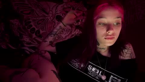 lookingforlona online show from 09-30-25, 04:56