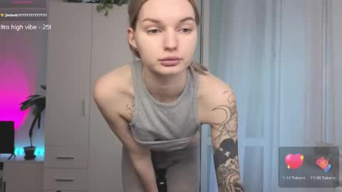 Luna online show from 04-18-26, 04:33