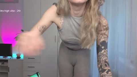 Luna online show from 04-28-26, 12:21