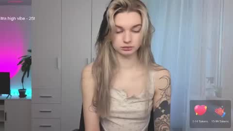 Snapshot of lookluna chatting on 05-10-26, 03:44 Luna online show from 05-10-26, 03:44