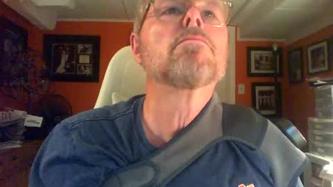 Snapshot of loosegravl chatting on 07-11-26, 06:54 loosegravl online show from 07-11-26, 06:54