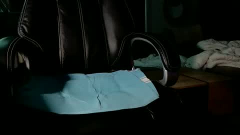 Snapshot of loov2watch chatting on 02-25-26, 12:31 Mato online show from 02-25-26, 12:31