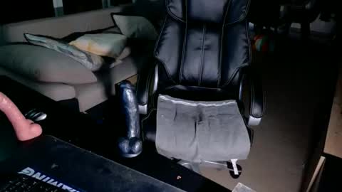 Snapshot of loov2watch chatting on 03-22-26, 10:51 Mato online show from 03-22-26, 10:51