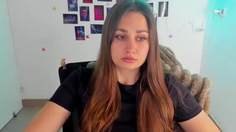 Snapshot of lora_kisses chatting on 07-08-26, 05:34 Lora online show from 07-08-26, 05:34