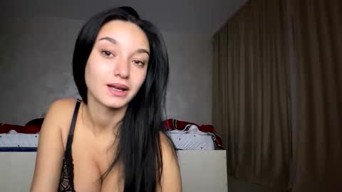 loraclay online show from 10-20-25, 10:10