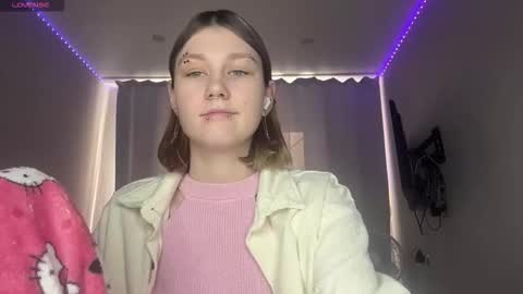 Lora online show from 03-12-26, 06:19