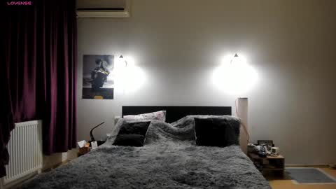 Lora online show from 12-30-24, 03:13