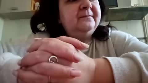 Lora online show from 01-08-25, 10:37