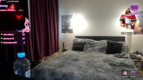 Lora online show from 01-25-25, 02:36