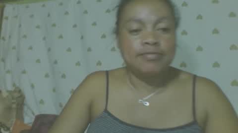 Snapshot of lorahvane chatting on 05-11-26, 12:11 LorahVane online show from 05-11-26, 12:11