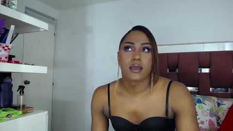 Loraine online show from 12-15-25, 08:46