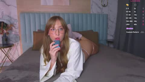 Snapshot of loraineluff chatting on 04-26-26, 02:59 Loraine online show from 04-26-26, 02:59