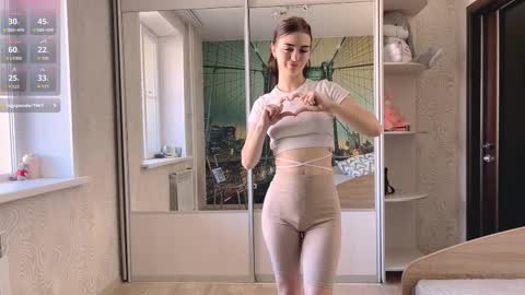 Olivia online show from 10-24-25, 05:15