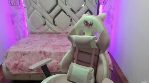 lorem_adams online show from 01-24-25, 11:15