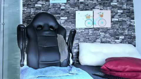 Ashley Cotez online show from 05-21-26, 02:18