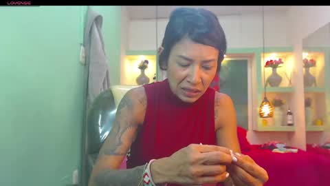 Snapshot of lorenapinto_ chatting on 05-21-26, 01:34 lore online show from 05-21-26, 01:34