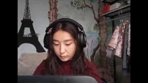 Snapshot of lorenelanosa chatting on 12-04-25, 09:51 Sofia online show from 12-04-25, 09:51