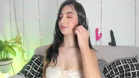 L O R E N online show from 07-22-26, 02:42