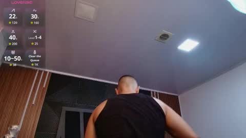  L O R E N Z O  Thumbs Up help  online show from 04-21-26, 05:17