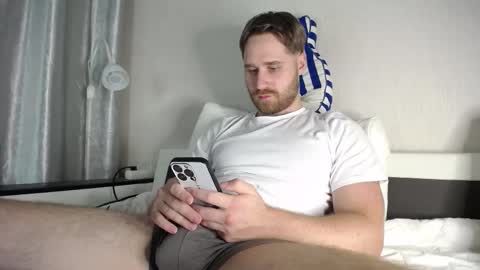 Lorenz online show from 10-24-25, 02:46