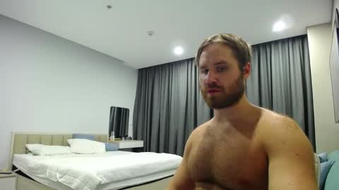 Snapshot of lorenzolux chatting on 05-22-26, 03:39 Lorenz online show from 05-22-26, 03:39