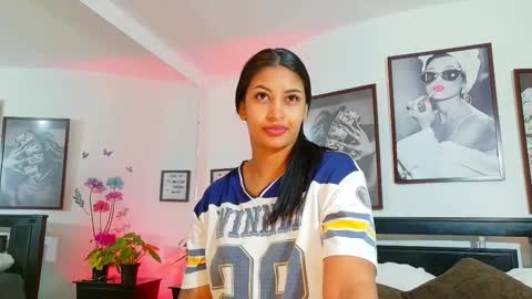 loretahorny online show from 03-24-26, 12:43
