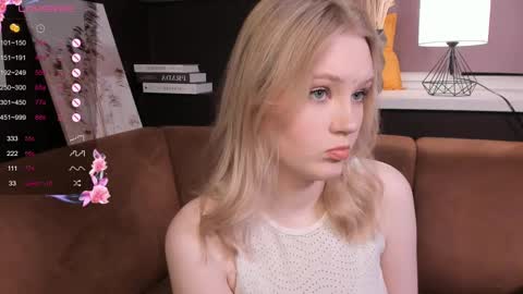 Alice online show from 03-05-25, 01:31