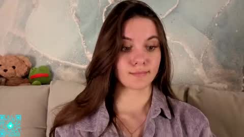 Chloe for Fan BlackHole online show from 04-26-26, 05:10