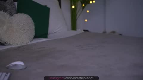 LoretteLorena online show from 10-07-25, 04:53