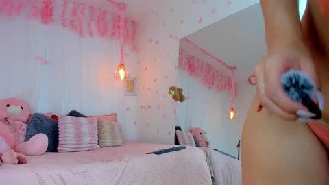 Lori Evans online show from 01-18-26, 03:54