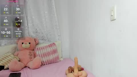 Snapshot of lori_evans1 chatting on 05-03-26, 02:06 Lori Evans online show from 05-03-26, 02:06