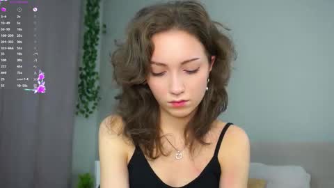 Naomi online show from 11-12-25, 10:09