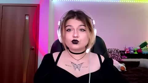 Snapshot of lorrainepurkiss chatting on 07-09-26, 08:18 Stasha online show from 07-09-26, 08:18