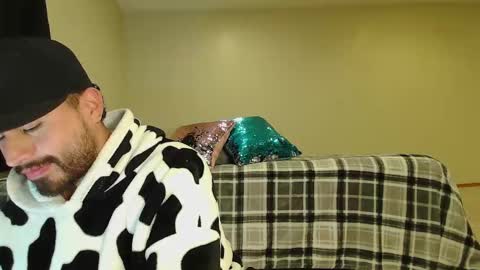 Snapshot of los_juanes chatting on 10-09-25, 11:14 JUAN  JUAN online show from 10-09-25, 11:14