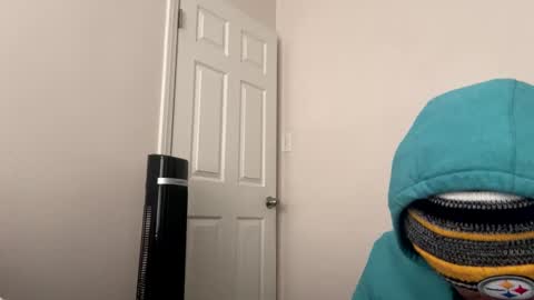 Snapshot of lostem7 chatting on 12-14-24, 04:42 lostem7 online show from 12-14-24, 04:42