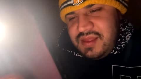 Snapshot of lostem7 chatting on 01-06-25, 01:31 lostem7 online show from 01-06-25, 01:31