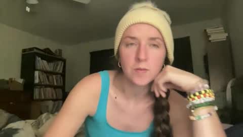 lothlori online show from 12-18-25, 02:17