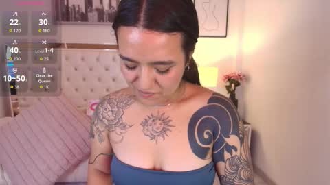 lottie_fox online show from 12-20-25, 04:30