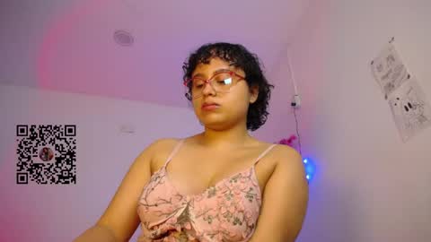 Snapshot of lou_cuteee chatting on 06-08-26, 03:51 lou_cuteee online show from 06-08-26, 03:51
