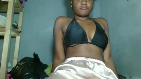 louane98 online show from 02-25-26, 04:27