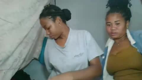 louane98 online show from 03-12-26, 07:58