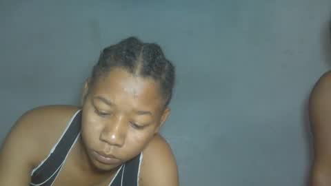 louane98 online show from 04-18-26, 11:25