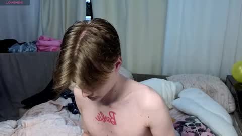 Snapshot of louie_evans chatting on 02-11-26, 07:57 louie_evans online show from 02-11-26, 07:57