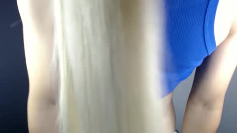 Snapshot of louilalicious chatting on 03-06-25, 11:42 louilalicious online show from 03-06-25, 11:42