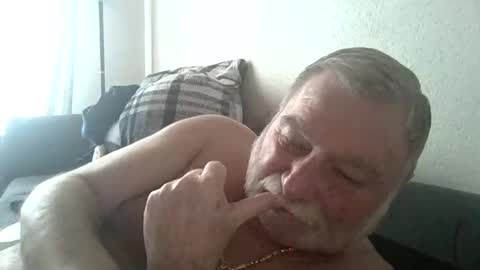 Snapshot of louis_chokdee chatting on 03-10-25, 03:52 louis_chokdee online show from 03-10-25, 03:52