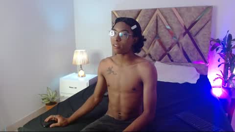 Snapshot of louis_hardstar chatting on 12-05-24, 09:17 Louis Valdz online show from 12-05-24, 09:17