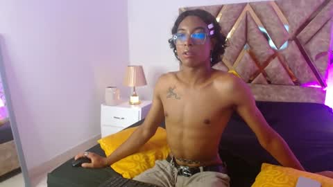Snapshot of louis_hardstar chatting on 12-11-24, 10:38 Louis Valdz online show from 12-11-24, 10:38