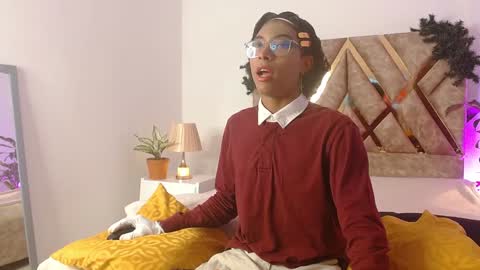 Snapshot of louis_hardstar chatting on 12-13-24, 08:26 Louis Valdz online show from 12-13-24, 08:26